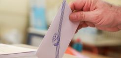 Άνετη αυτοδυναμία με 39,8% για τη ΝΔ - Ισχυρό ποσοστό για τον ΣΥΡΙΖΑ στο 31,4% - Ενισχυμένο το ΚΙΝΑΛ, εκτός Βουλής η Χρυσή Αυγή