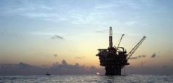 Bloomberg: Η Ελλάδα ζητά διαβεβαιώσεις για το εμπάργκο στο Ιράν
