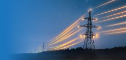 Τα κύρια λιμάνια καθορίζουν τον εξηλεκτρισμό του κλάδου – Στόχος να τεθεί μέχρι το 2030 σε λειτουργία το 90% των θέσεων ηλεκτροδότησης για όλους τους τύπους πλοίων
