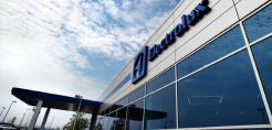 Electrolux: Περικοπές και απολύσεις μετά την ακύρωση του deal με τη GE