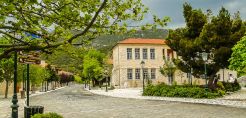 Στο ΕΑΠ παρέδωσε τις εγκαταστάσεις της Μαυρακείου Σχολής στη Μεγαλόπολη η ΔΕΗ