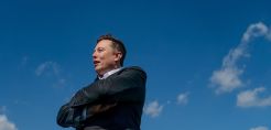 "Φτωχότερος" κατά 10 δισ. δολ. ο Elon Musk, μετά τη βύθιση των μετοχών των τεχνολογικών