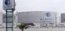 Το Ιράν διέκοψε τις πωλήσεις πετρελαίου σε ΕΛΠΕ και Motor Oil