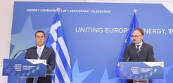 Γιόργκενσεν: Θα διακόψουμε οριστικά το ρωσικό φυσικό αέριο - Παπασταύρου: Ώρα δράσης για την ενοποίηση της αγοράς ηλεκτρικής ενέργειας της Ευρώπης