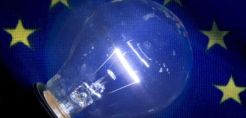 Στοιχεία Eurostat: Φθηνό το ρεύμα στη λιανική αγορά, ακριβό στη χονδρεμπορική - Σε τι οφείλεται το... ελληνικό παράδοξο