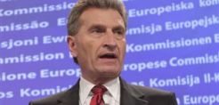 Ετινγκερ: Να μην υπάρξει αντίθεση επί της αρχής στα ευρωομόλογα