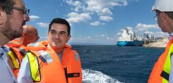 Σκρέκας από τη Ρεβυθούσα: Διασφαλίζουμε την επάρκεια σε φυσικό αέριο - Μέχρι τέλος Αυγούστου τα πρώτα φορτία στο νέο FSU