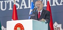 Ερντογάν: Θα πάρουμε ό,τι δικαιούμαστε σε Μεσόγειο και Αιγαίο