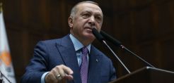 Νέα πρόκληση της Τουρκίας: Με χάρτες διεκδικεί το μισό Αιγαίο