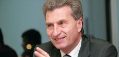 Έτινγκερ: Θα βοηθήσουμε την Ελλάδα εάν το Ιράν σταματήσει τις εξαγωγές