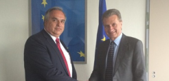 Ντόμινο αναδρομικών μέτρων στα φωτοβολταϊκά φοβάται ο Έτινγκερ