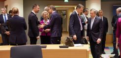 Euractiv: Η Κομισίον πρέπει να ασχοληθεί σοβαρά με την καθαρή βιομηχανική πολιτική