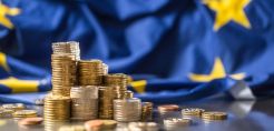 Εγκρίθηκαν πληρωμές 3,13 δισ. ευρώ από την Κομισιόν για την αναβάθμιση του δικτύου ηλεκτρισμού και την ψηφιοποίηση του Δημοσίου