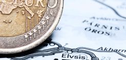 Κομισιόν: Προβλέπει ύφεση 4,4% για την ελληνική οικονομία 