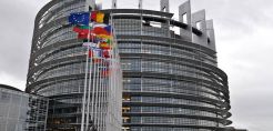 Αύριο η πρώτη συζήτηση στην Ευρωβουλή για τη δέσμη μέτρων της ΕΕ για την «καθαρή ενέργεια»