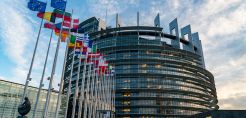 Το Ευρωπαϊκό Κοινοβούλιο ζητά ισχυρότερα μέτρα για την αντιμετώπιση των αυξανόμενων τιμών ενέργειας στην ΕΕ