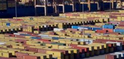"Βουτιά" 30,6% των εξαγωγών τον Απρίλιο