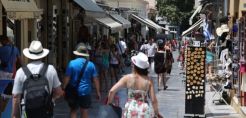 Μάχη Τράτσα - ΥΠΕΚΑ: Διατηρούνται οι χρήσεις γης σε Πλάκα και Εξάρχεια