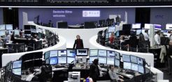 Ανοδική αντίδραση στις ευρωαγορές παρά τις βαριές απώλειες του πετρελαίου