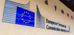 Η Ευρωπαϊκή Επιτροπή παρατείνει την ενισχυμένη εποπτεία στην Ελλάδα