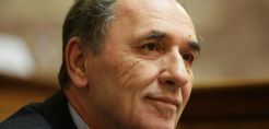 Σταθάκης: Όχι πρόωρες εκτιμήσεις για τις μονάδες της ΔΕΗ και τους υδρογονάνθρακες