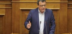 Φάμελλος: Το πολύ σε έναν μήνα θα έχει γίνει η απορρύπανση των ακτών