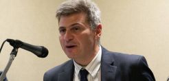 Φαραντούρης: Γιατί να πληρώνουμε ακριβότερους λογαριασμούς από τη Βουλγαρία;