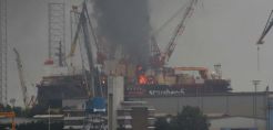 Φωτιά με 3 τραυματίες σε εξέδρα άντλησης πετρελαίου στο Ρότερνταμ