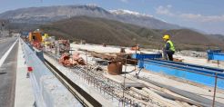 Τράπεζα της Ελλάδος: Η χώρα υστερεί σε άμεσες ξένες επενδύσεις