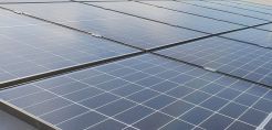 Βρετανία: Ξεπερνούν τα 22 GW τα εγκατεστημένα φωτοβολταϊκά