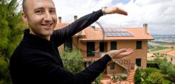 Φωτοβολταϊκά μόλις 385 MW εγκατέστησε η Ιταλία το 2014