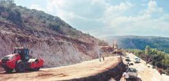 Χάρης Φλουδόπουλος: Οι μπουλντόζες γεμίζουν τα ταμεία του ομίλου ΓΕΚ ΤΕΡΝΑ