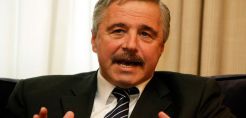 Μανιάτης: Την ώρα που υπάρχει βαθιά ανάγκη ενότητας, η κυβέρνηση ρίχνει το δηλητήριο του διχασμού