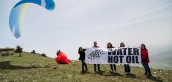 Ακτιβιστική δράση της Greenpeace ενάντια στις εξορύξεις υδρογονανθράκων στην Ήπειρο