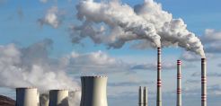 Στο Ταμείο Ενεργειακής Μετάβασης το 74,9% των εσόδων από τους ρύπους το 2022