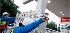 Στο στόχαστρο της Greenpeace πρατήρια της Shell στη Βρετανία