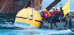 Greenpeace: Προσφεύγει κατά της Ρωσίας για τους 30 ακτιβιστές