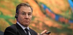 Η τελευταία μεγάλη συμφωνία του Ιβάν Γκλάσενμπεργκ, ενός μύθου των εμπορευμάτων και του άνθρακα, που δίνει τέλος στην καριέρα του