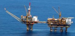 Οι πετρελαϊκές «ζυγίζουν» επενδύσεις 300 δισ. δολαρίων