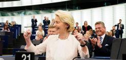 Κομισιόν: Για δεύτερη θητεία Πρόεδρος η Ούρσουλα φον ντερ Λάιεν