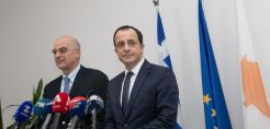 Διακρατική συμφωνία για EastMed και περιφερειακή σταθερότητα συζήτησαν Χριστοδουλίδης – Δένδιας