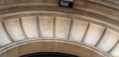 Με 30 εκατ. «μπαίνει» σε 8 φ/β στη Γαλλία η Caisse des Dépôts