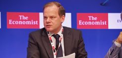 Καραμανλής: Απαιτείται επαρκής μεταβατική περίοδος για καθαρή ενέργεια στις μεταφορές
