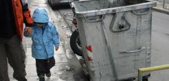 Πάτρα: Άγνωστοι καίνε τους κάδους απορριμμάτων - Στα 45.000 ευρώ η ζημιά