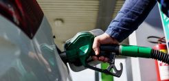 Από εβδομάδα οι πρώτες μειώσεις στην αντλία - Η εύθραυστη εκεχειρία στο Περσικό, οι καταστροφές στις ενεργειακές υποδομές και οι «άγνωστοι Χ» για πετρέλαιο και φυσικό αέριο