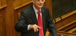 Επιφυλάξεις Α.Κακλαμάνη για τη μετοχοποίηση της ΔΕΗ