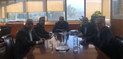 Αιολικό φορτίο και αντισταθμιστικά μέτρα για το δήμο και τους δημότες απασχόλησαν την συνάντηση Σταθάκη με τον δήμαρχο Καρύστου
