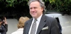 DW: Επαφές Κατρούγκαλου με επενδυτές στο Παρίσι