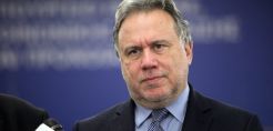 Κατρούγκαλος: Ενεργειακός και εμπορικός κόμβος τριών ηπείρων η Ελλάδα - Συνάντηση και με State Grid