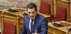 Σκρέκας στη Βουλή: Πολύ χαμηλότερο το κόστος στην ηλεκτροκίνηση - Η Ελλάδα η πρώτη χώρα που θα εισπράξει υπερκέρδη 